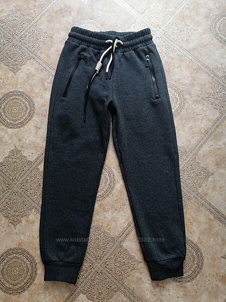 Теплі спортивні штани хлопцям.