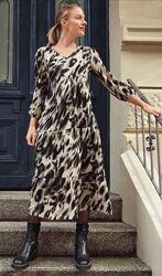 Гарне легеньке жіноче плаття 48-52