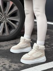 Зимові кросівки з хутром баранчик в стилі тедді, черевики молочні