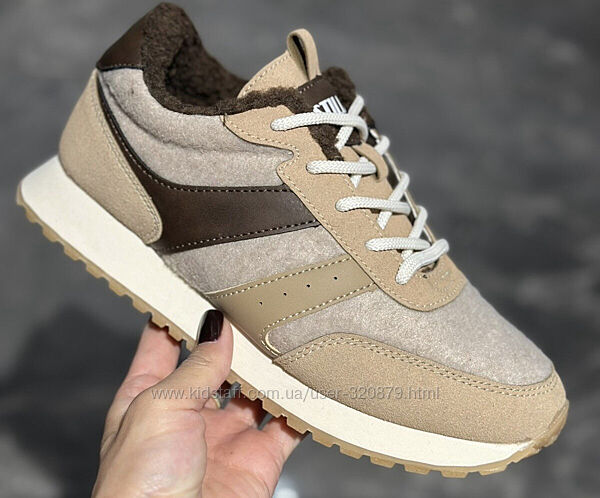 Жіночі кросівки на хутрі рижі зимові