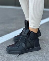 Зимові кросівки жіночі чорні, хайтопи високі