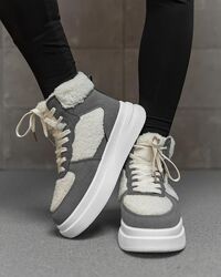 Жіночі зимові кросівки в стилі тедді сірого кольору