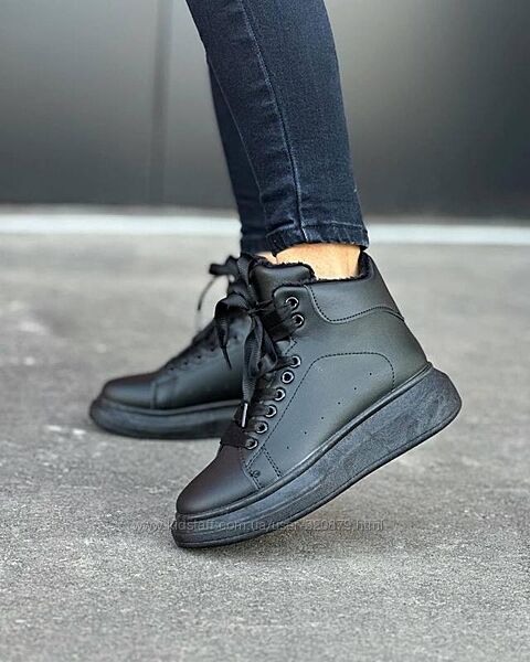 Жіночі чорні черевики зимові спортивні, кросівки хайтопи