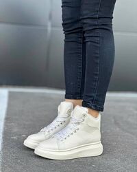 Жіночі молочні черевики зимові спортивні, кросівки хайтопи