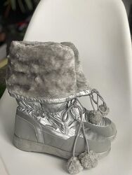 Зимові дутіки теплі на хутрі, бюджетний варіант