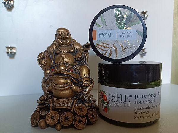 Набір для догляду за тілом скраб та масло для тіла om she aromatherapy