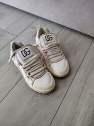 Білі кросівки на хлопчика