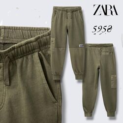 ZARA. Штани -джогери хлопцям