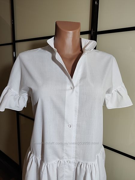 Чудесная белая блузка с оборкой PRETTYLITTLETHING UK 2