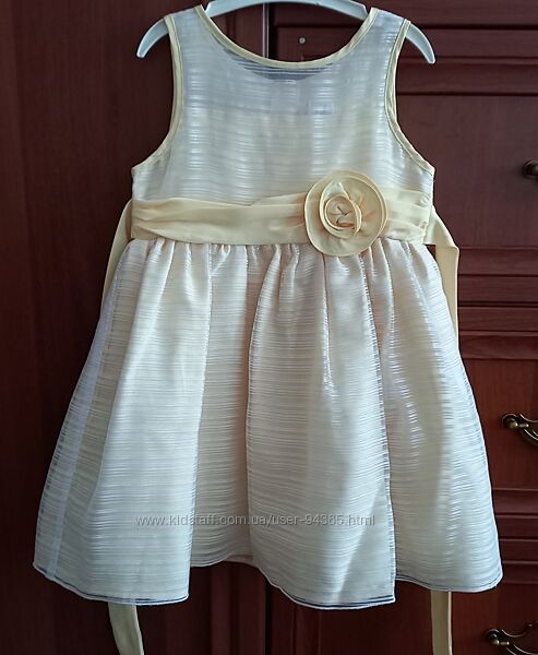 Нарядное платье 