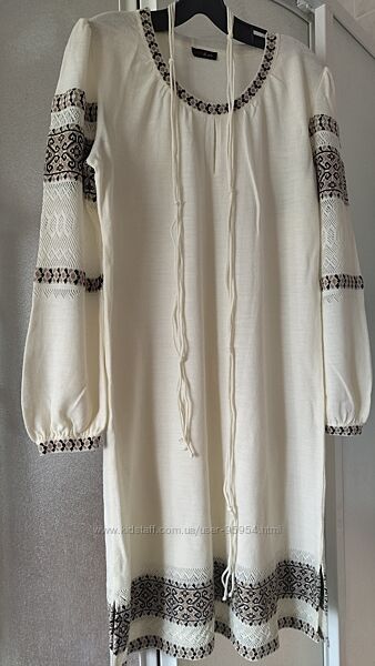 Мега красива сукня в етностилі Softline М