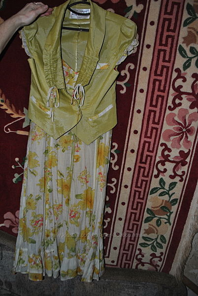 Летний женский костюм