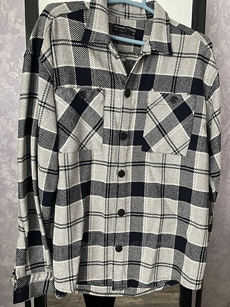 Шикарна тепла сорочка у новому стані 