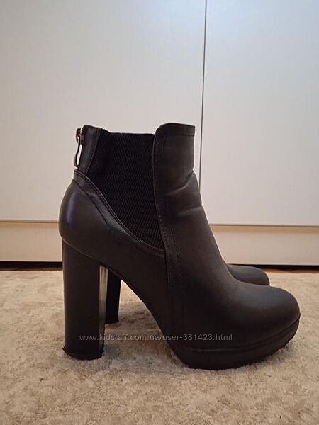 Ботинки Ботильйони. Черевики р.37