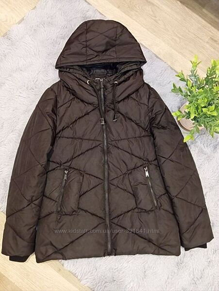 Фірмова жіноча куртка р-р46-50