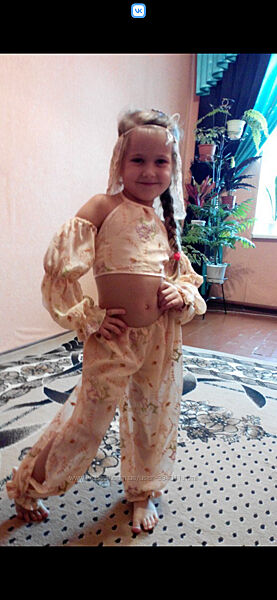 Новорічний костюм східної красуні