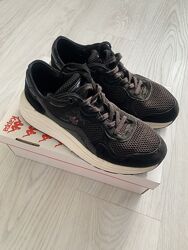 Кросівки Карра 40 р.