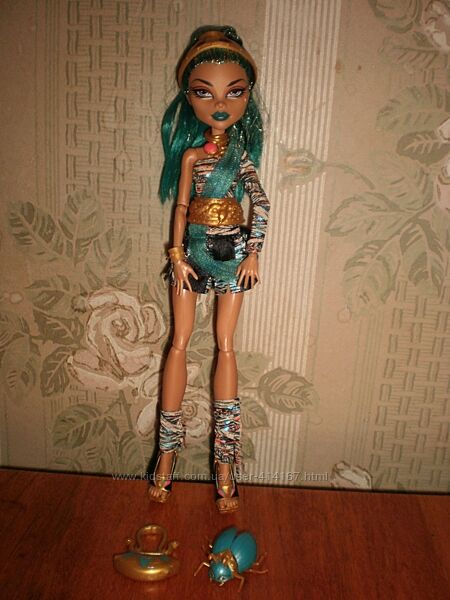 кукла Монстер Хай Monster High Нефера с подарком