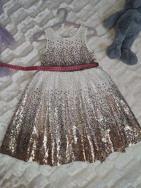 Неймовірно гарне плаття 3-4 роки 104 р і більше