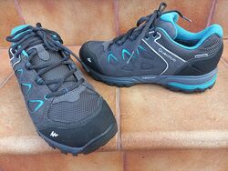 Трекінгові кросівки Queshua р.40