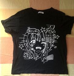 Футболка з принтом в стилі аніме