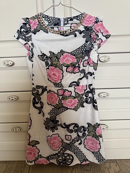 Vipart фірмова якісна сукня