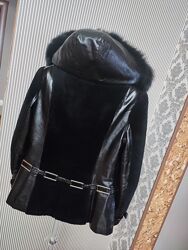 Woger Турція жіноча тепла дублянка з капюшоном песець р.48