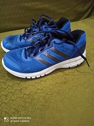 35 р. Продам в новом состоянии фирменные Adidas кроссовки.