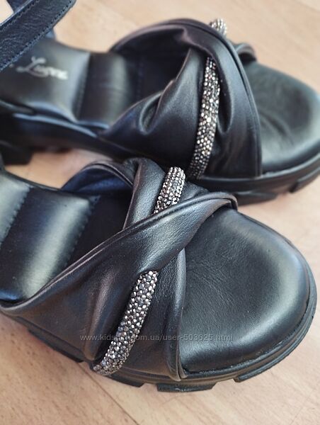 Жіночі чорні шкіряні босоніжки Турція Anna Lucci 