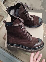 Зимові жіночі замшеві шоколадні черевики