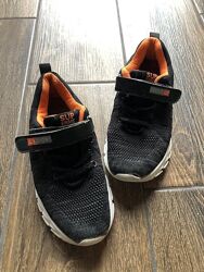 Кросівки для хлопчика устілка 21.5 см