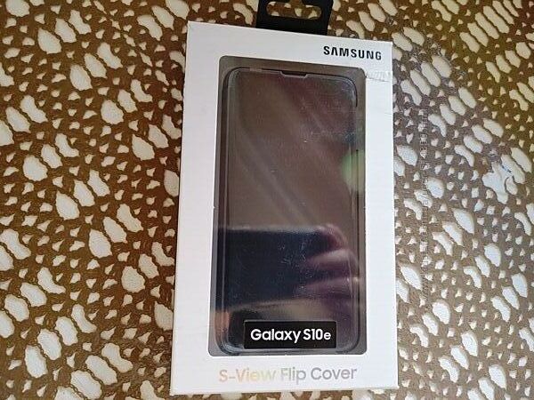 Оригинальный чехол Samsung Galaxy S-View Flip Cover S10e Black