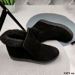 Зимние замшевые женские ботинки