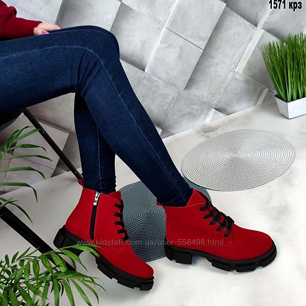 Красные женские ботиночки из натуральной замши