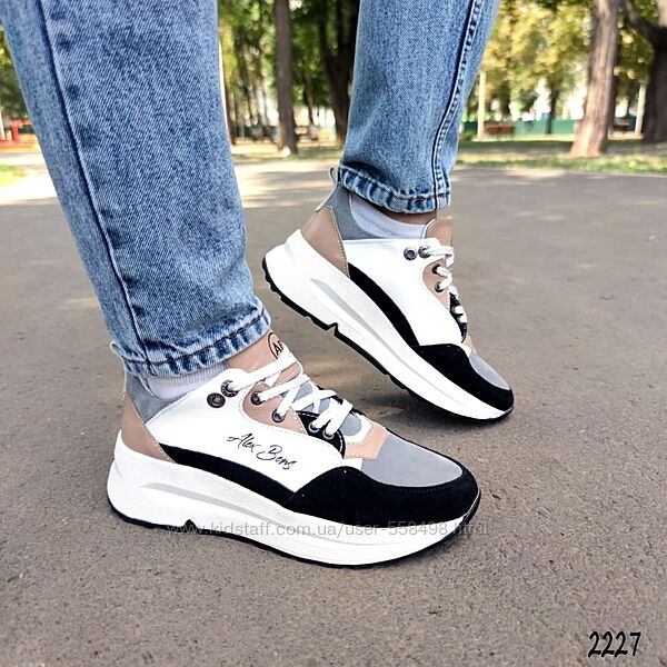 Жіночі комбіновані кросівки 41р-р