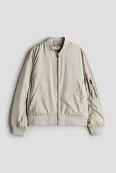 Класна легка куртка, бомбер