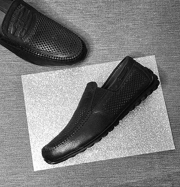 Чоловічі натуральні шкіряні мокасини з перфорацією на резинках