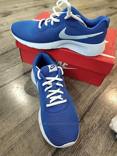 Кросівки Nike  р 38  38,5 оригінал  знижка