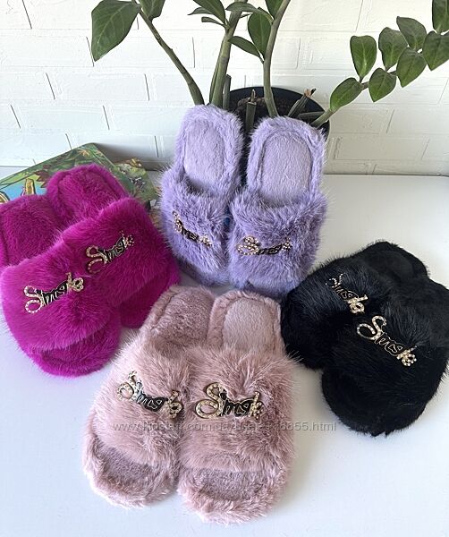 Кімнатні тапочки жіночі яскраві та стильні 