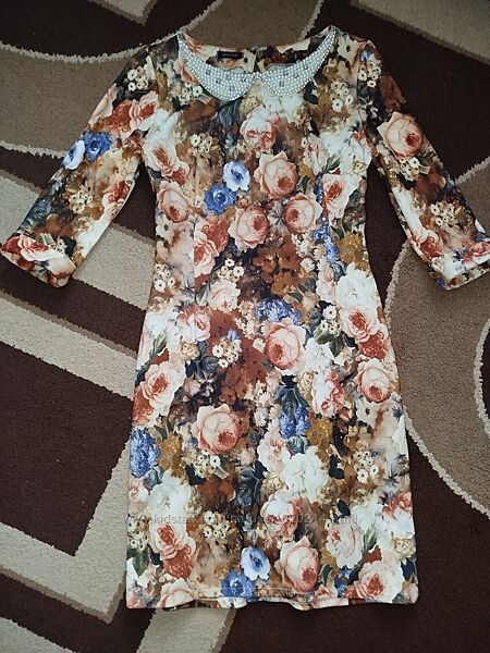 Святкова сукня Стан ідеальний Тканина кукурудза Стрейч