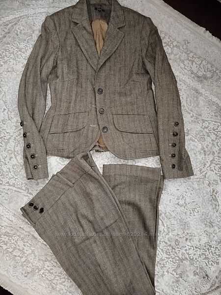 Теплий офісний костюм в ялиночку, на підкладці 