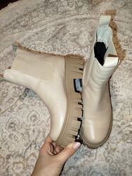 Зимові чобітки черевики Ідеальний стан Розмір 36-37