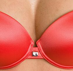 Бюстгальтер производства TRIUMPH, размер 70-D. 