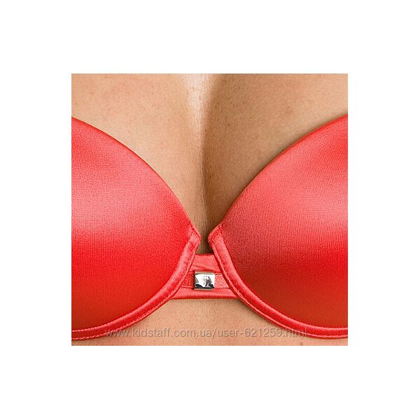 Бюстгальтер производства TRIUMPH, размер 70-D. 