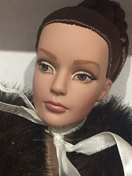 Tonner FIREBIRD SYDNEY CHASE