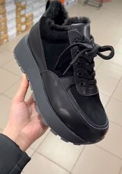 Кросівки жіночі з натуральноі шкіри та замші чорного кольору на хутрі зима