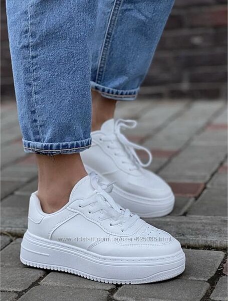 Кросівки жіночі білого кольору Натуральна шкіра