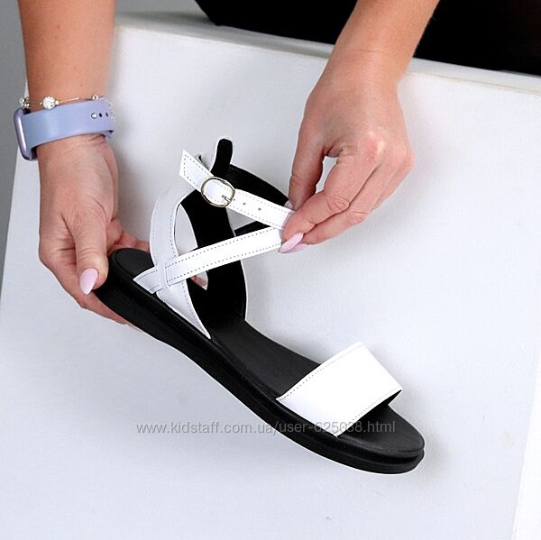 Босоніжки жіночі з завязками навколо ніжки