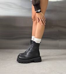 Ботінки жіночі стильні колір чорний та шоколад Натуральна шкіра хутро