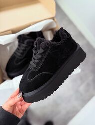 Уггі жіночі короткі чорного кольору на шнурках